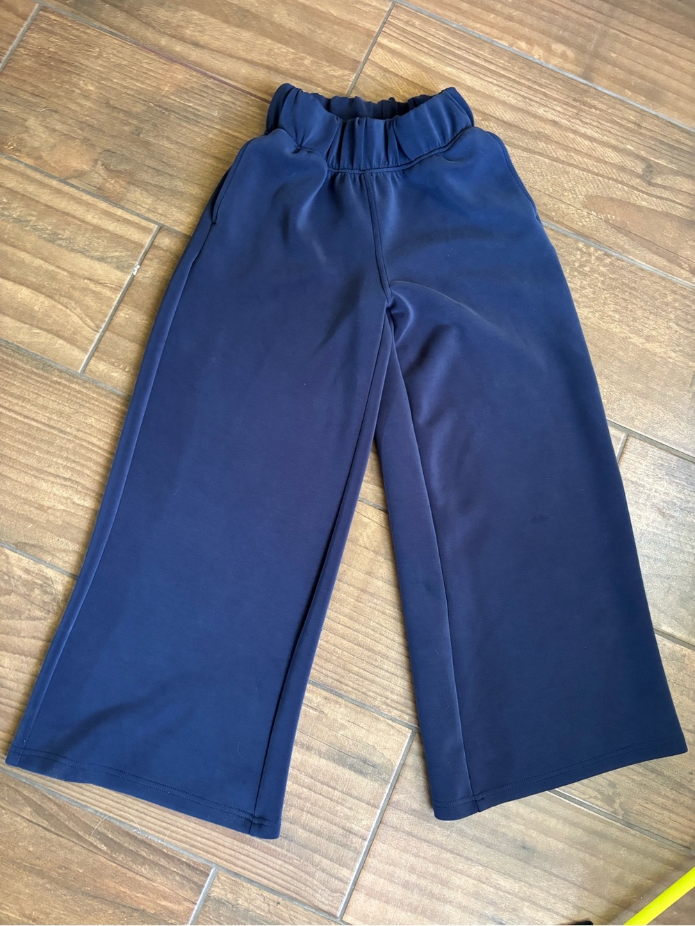 Bailey 44 Navy Wide Leg Cropped Pants XS Pull-On Scuba Knit Career Casual